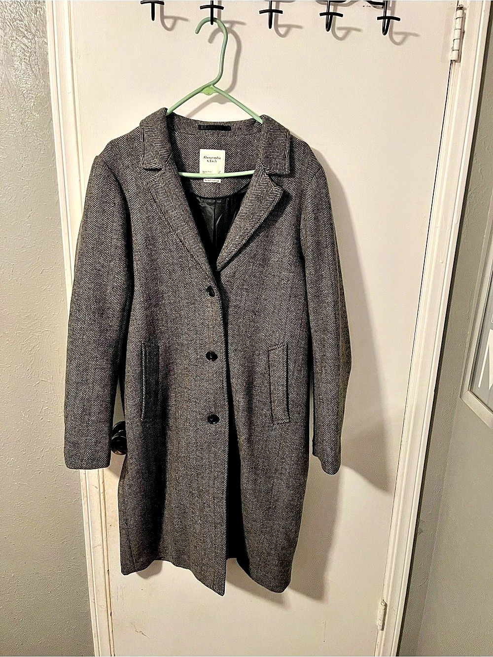 Abercrombie & Fitch The A&F Dad Coat Houndstooth Coat in Gray & Black Large Tall